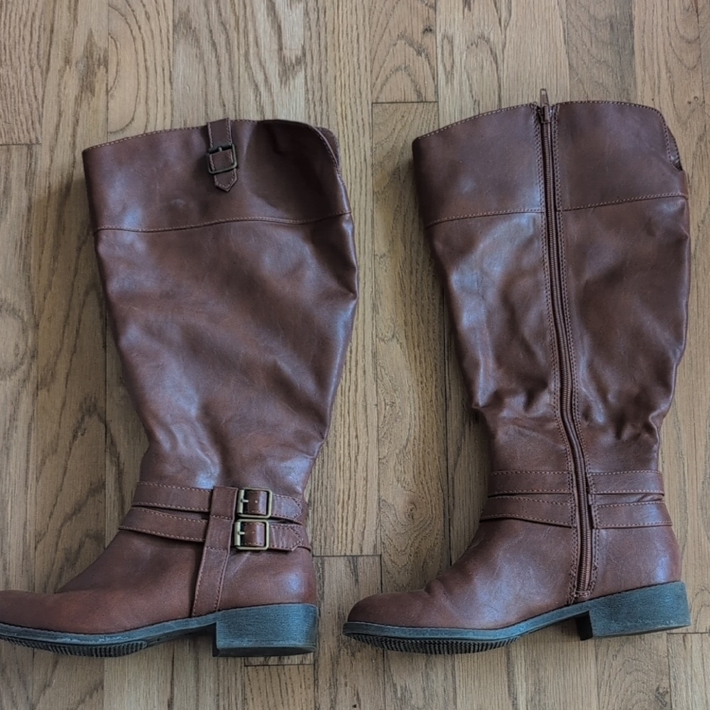 Brown Knee-High Women's Boots